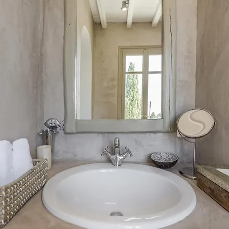 فيلة Traditional With Swimming Pool